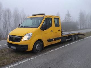 Laweta DARO-HOL z opuszczoną platformą przed wyjazdem – Pabianice